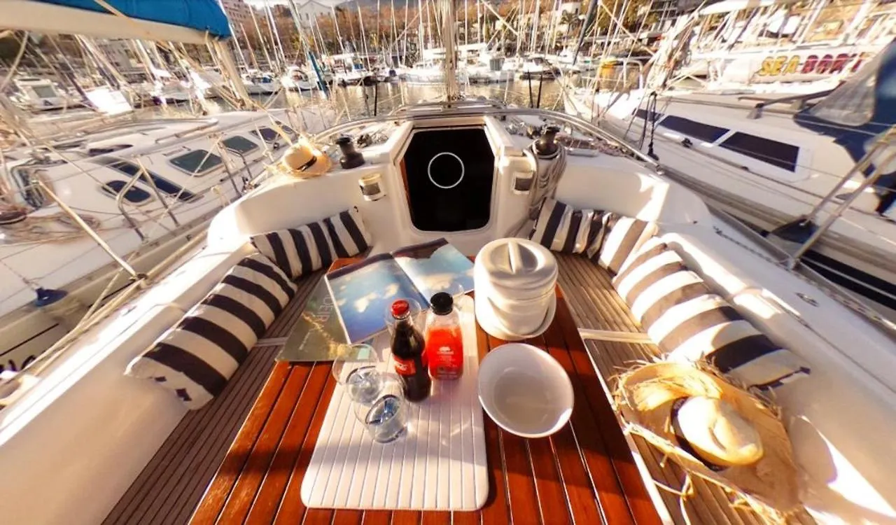הוילה Charming Boat In Funchal With Sea View